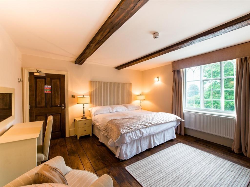 The Nags Head Hotel Montgomery Kültér fotó