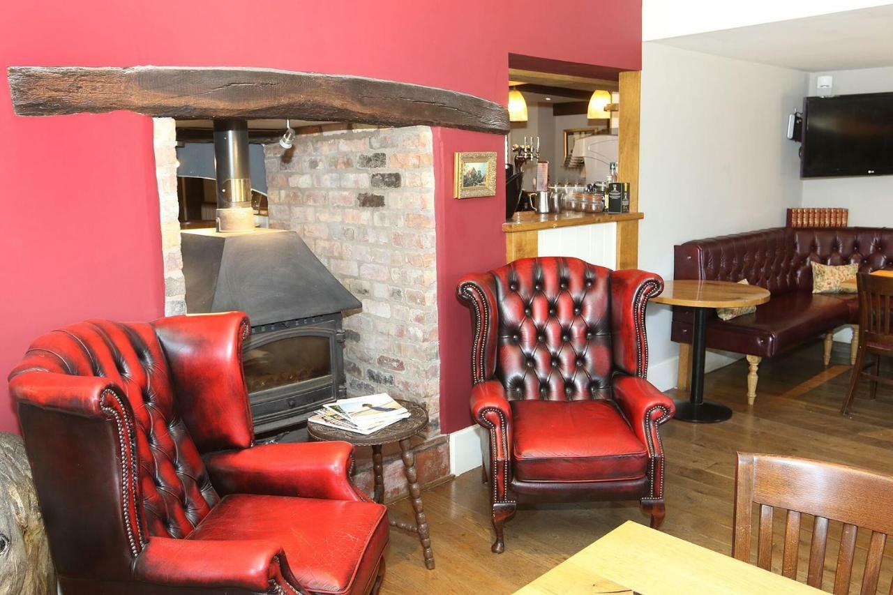 The Nags Head Hotel Montgomery Kültér fotó